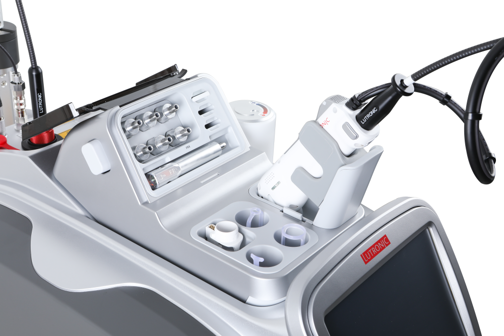 Image of a Derma V workstation